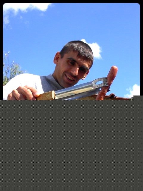 Didier manie bien la saucisse !